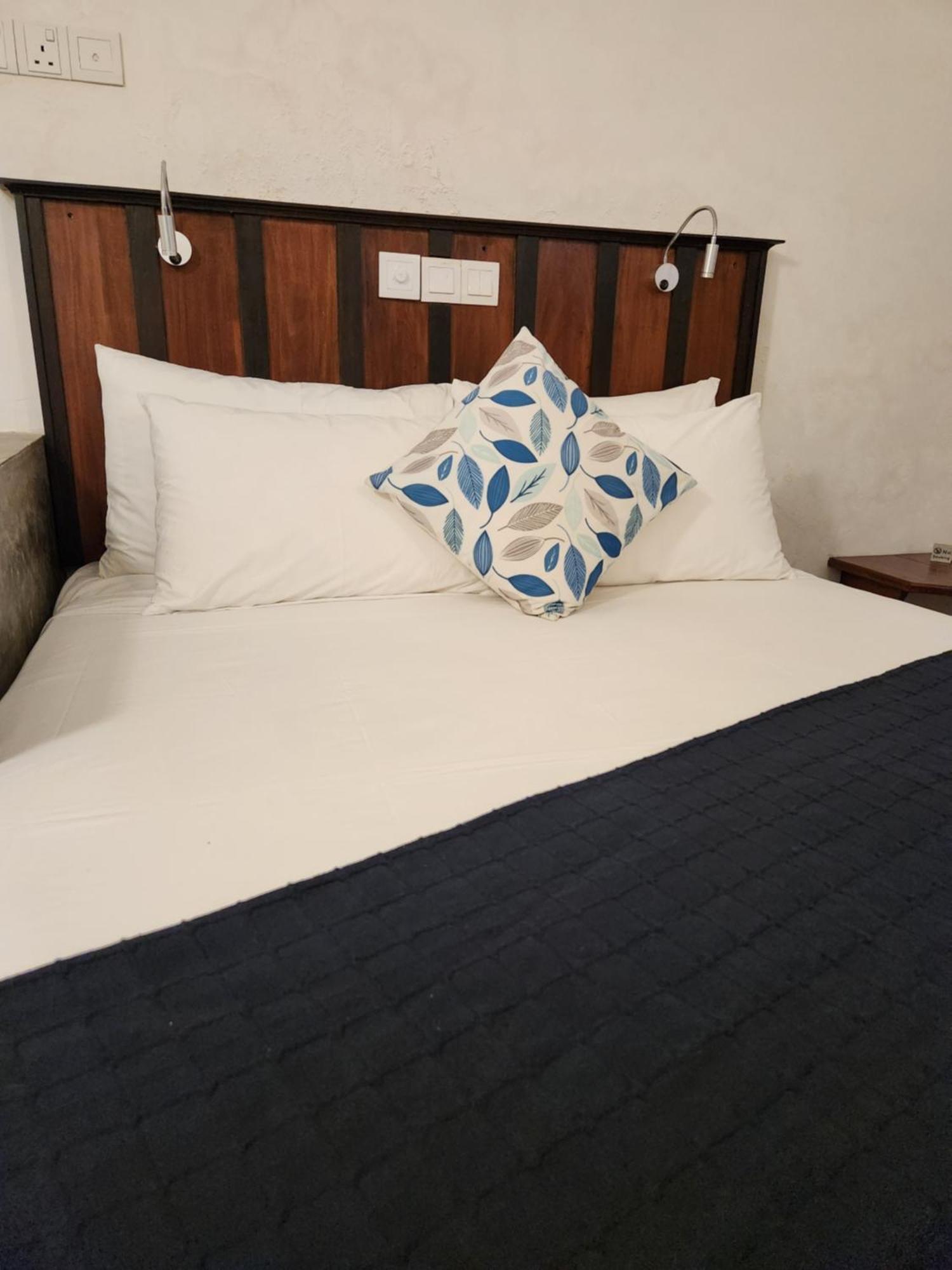 Zee Golf Affordable Luxury Hotel Galle Bagian luar foto